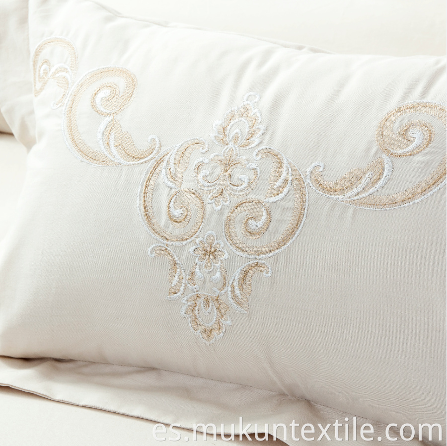  Cotton Embroidery Bedding Set